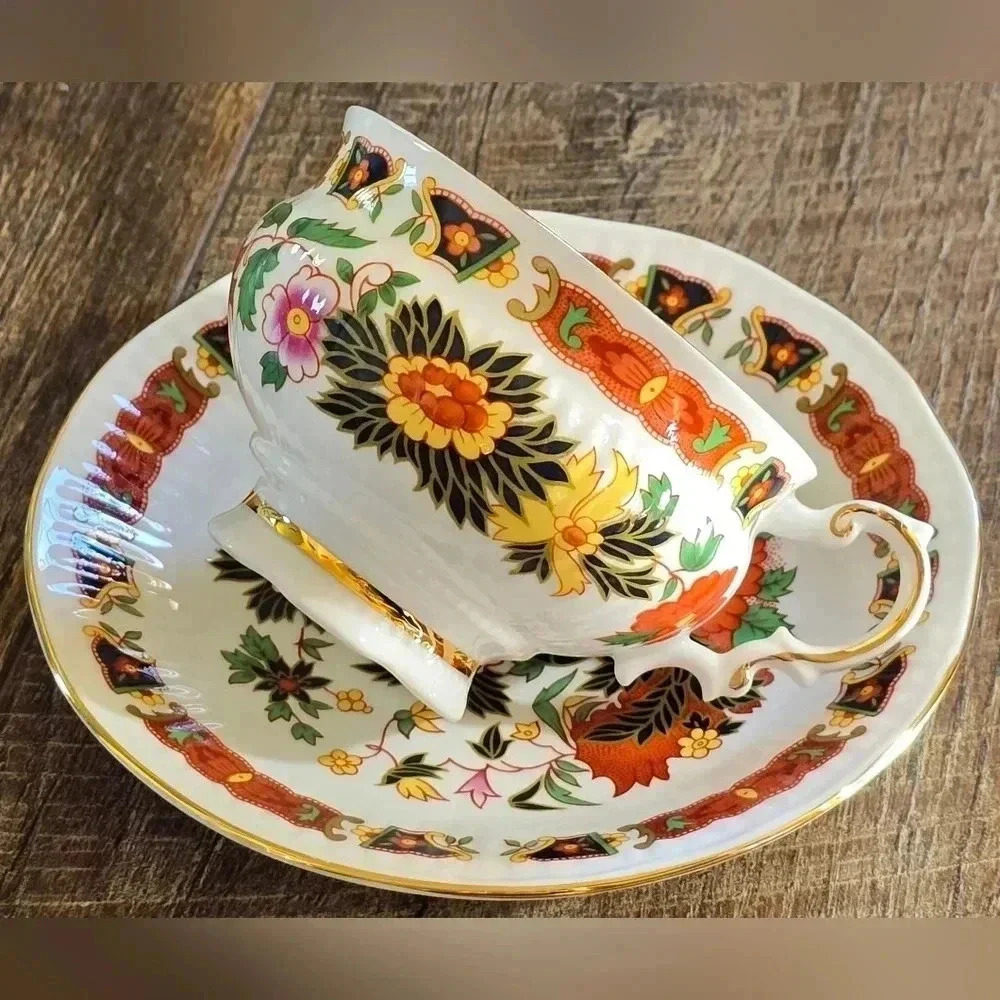 Vintage Oriental Elizabethan Fine Bone China Teacup & Saucer England Imari Style - Picture 2 of 9
